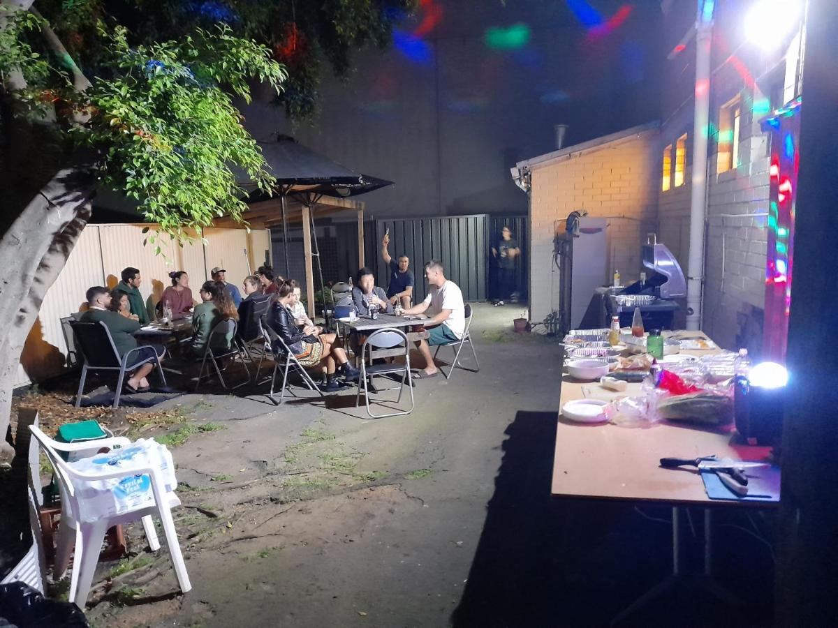 Ozi Inn Backpackers - Perth - Luaran gambar