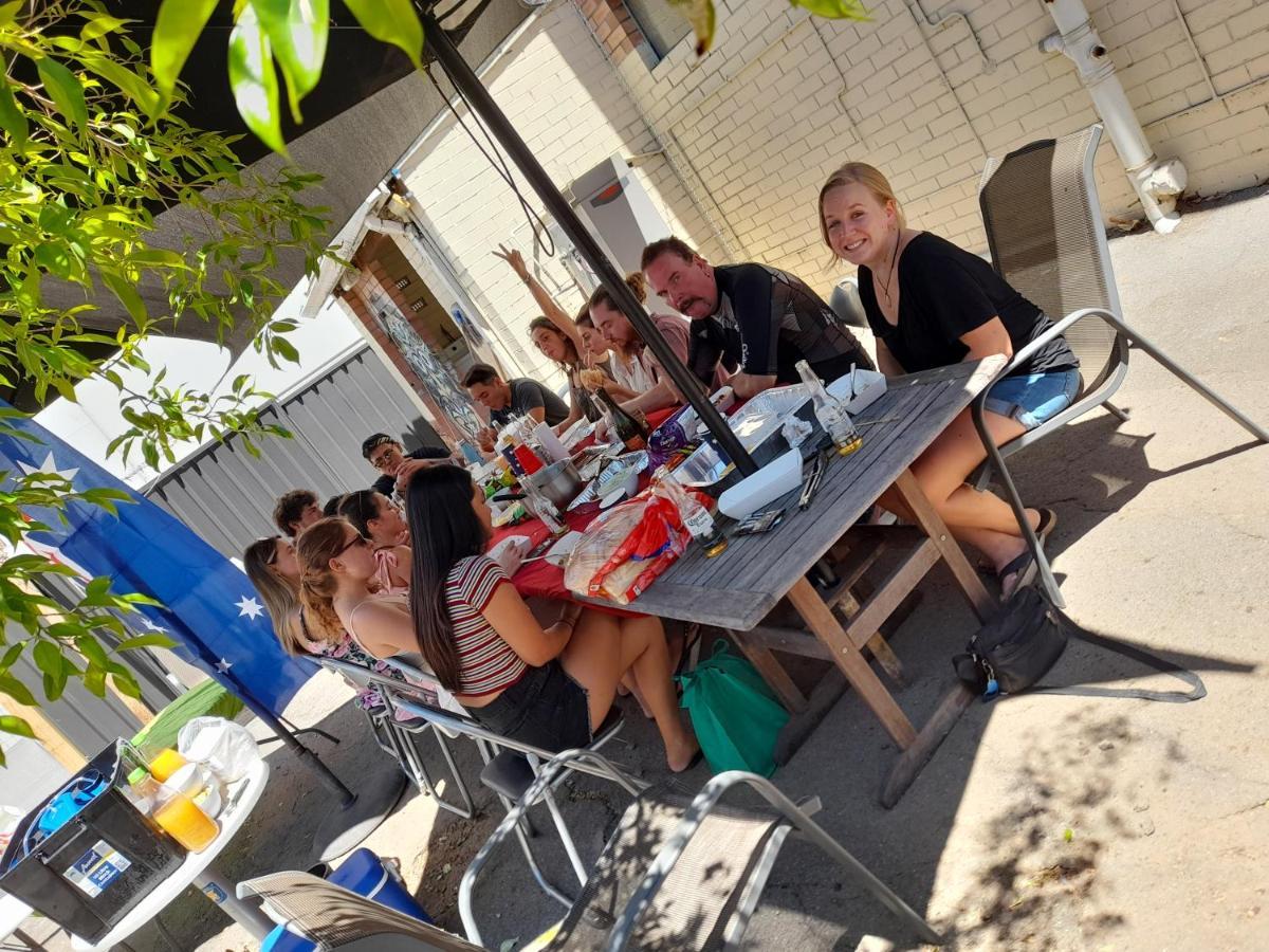 Ozi Inn Backpackers - Perth - Luaran gambar