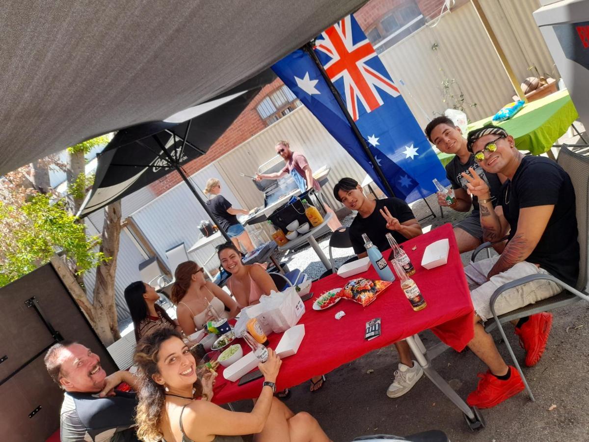 Ozi Inn Backpackers - Perth - Luaran gambar